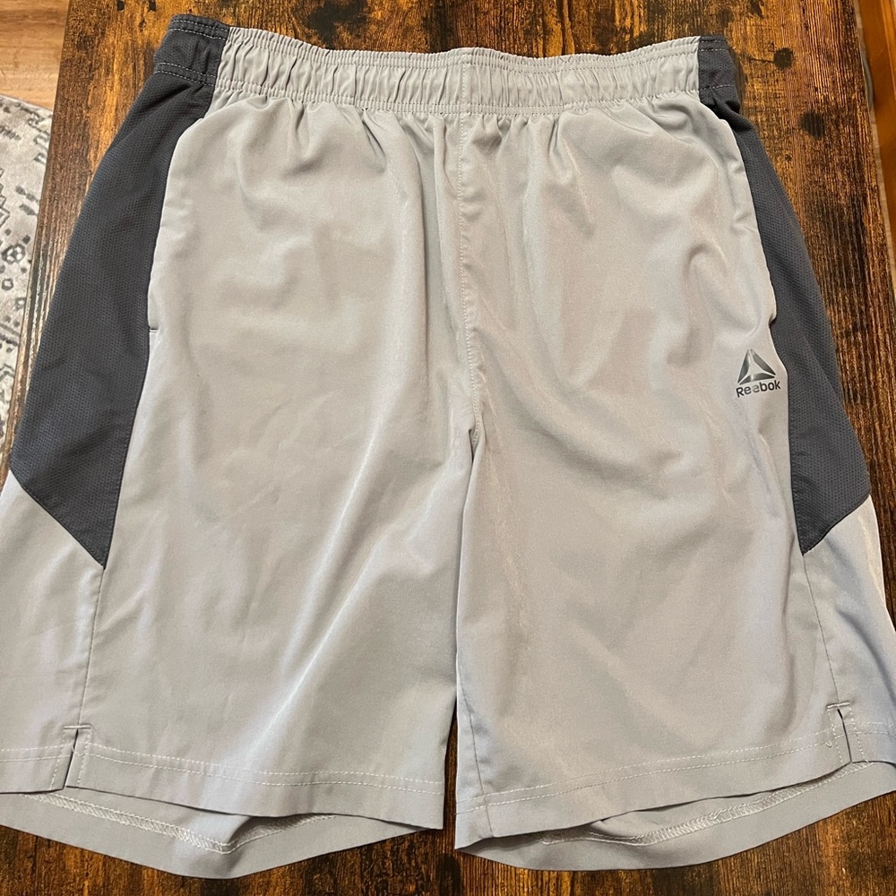 Mens Large Reebok Grey Shorts